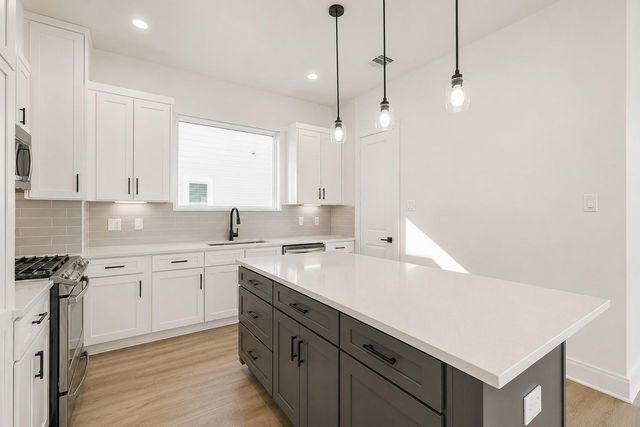8315 Brecha Lane, Houston, TX 77055