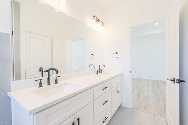 8315 Brecha Lane, Houston, TX 77055