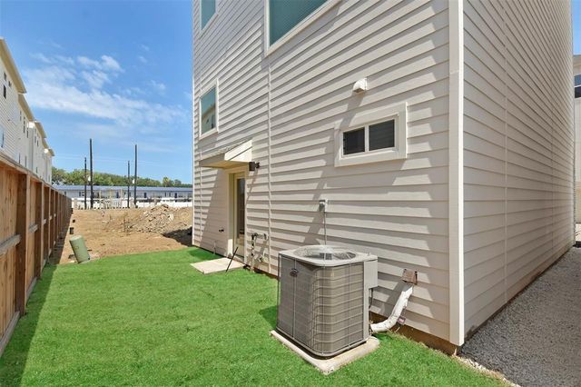 8315 Brecha Lane, Houston, TX 77055