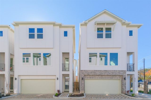 8315 Brecha Lane, Houston, TX 77055