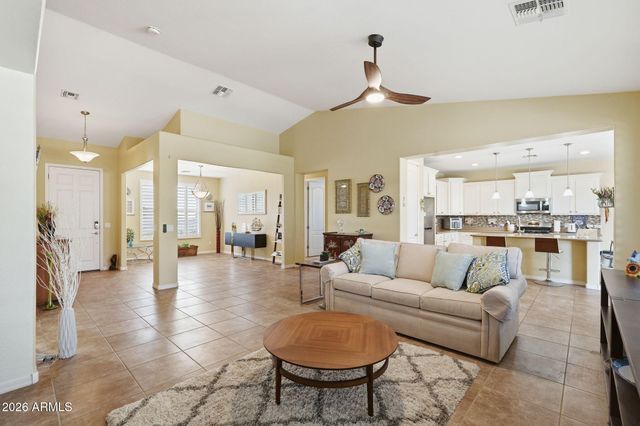 2407 W MAYA Way, Phoenix, AZ 85085