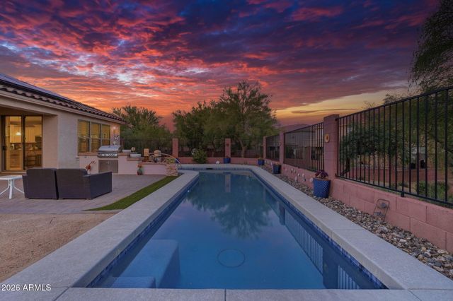 2407 W MAYA Way, Phoenix, AZ 85085