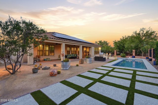2407 W MAYA Way, Phoenix, AZ 85085