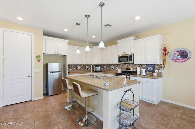 2407 W MAYA Way, Phoenix, AZ 85085
