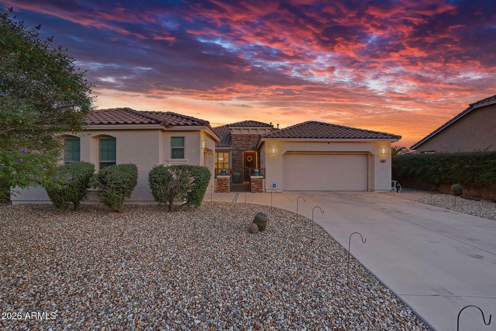 2407 W MAYA Way, Phoenix, AZ 85085