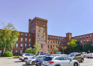 156 Front St Apt 111, Exeter, NH 03833