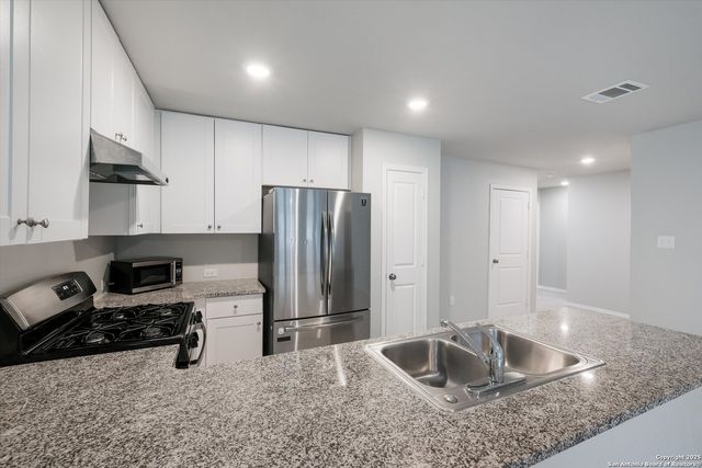 10218 Robbins Creek, San Antonio, TX 78245