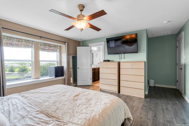 5114 WELLS PARK, Marion, TX 78124