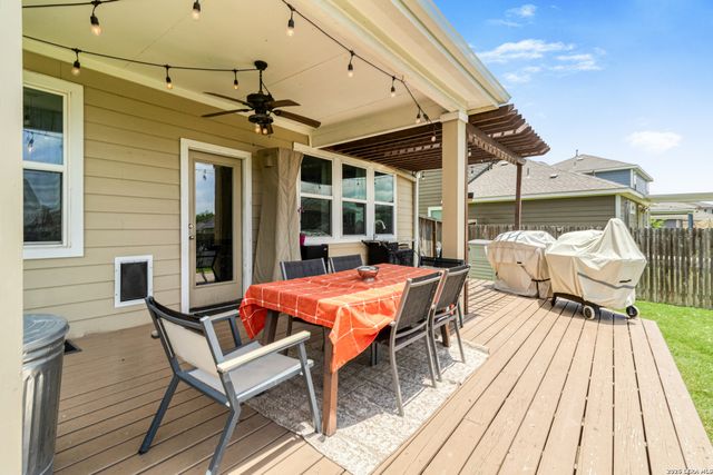 5114 WELLS PARK, Marion, TX 78124