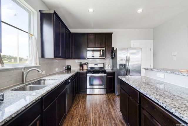 5114 WELLS PARK, Marion, TX 78124