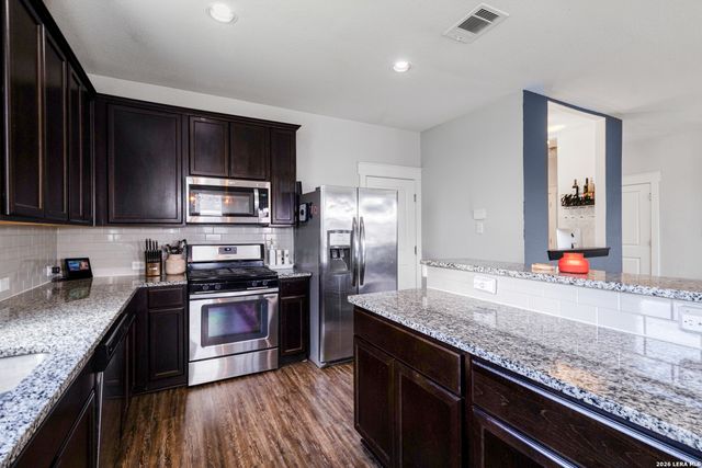 5114 WELLS PARK, Marion, TX 78124