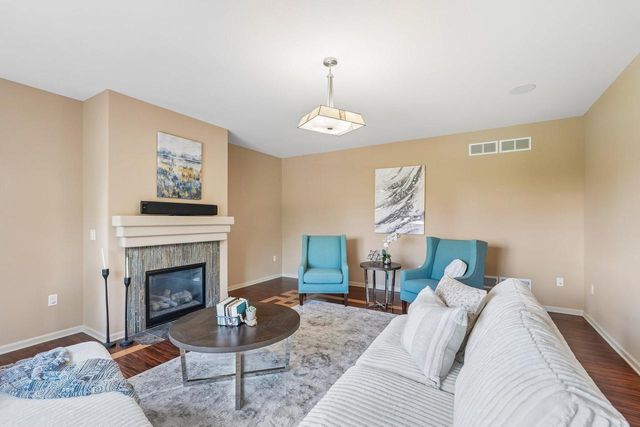 N55W20970 Carters Crossing CIRCLE, Menomonee Falls, WI 53051