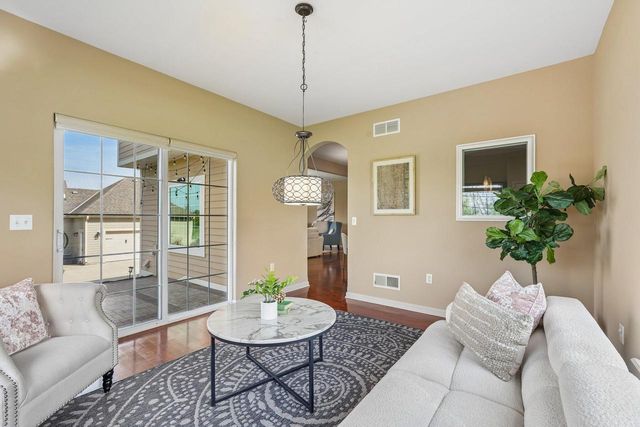 N55W20970 Carters Crossing CIRCLE, Menomonee Falls, WI 53051