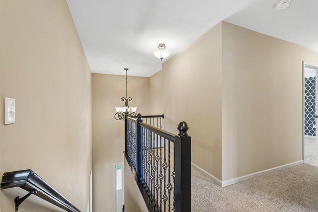 N55W20970 Carters Crossing CIRCLE, Menomonee Falls, WI 53051