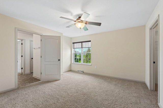 N55W20970 Carters Crossing CIRCLE, Menomonee Falls, WI 53051