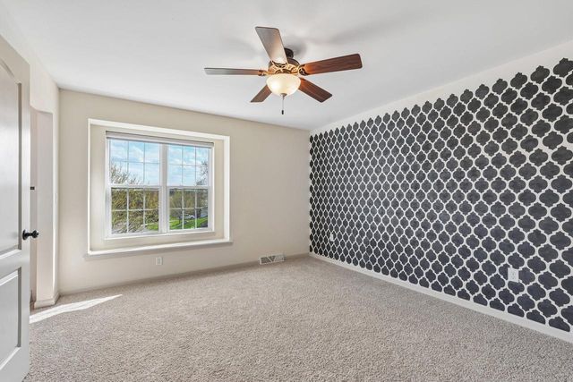 N55W20970 Carters Crossing CIRCLE, Menomonee Falls, WI 53051