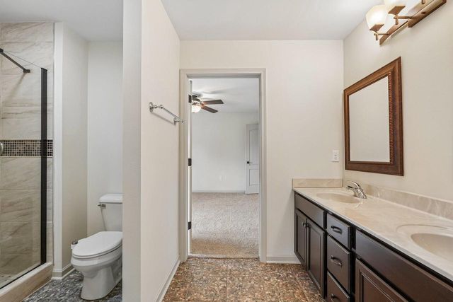 N55W20970 Carters Crossing CIRCLE, Menomonee Falls, WI 53051