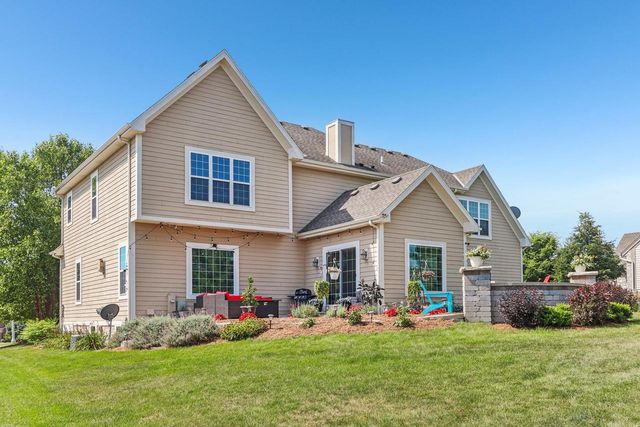N55W20970 Carters Crossing CIRCLE, Menomonee Falls, WI 53051
