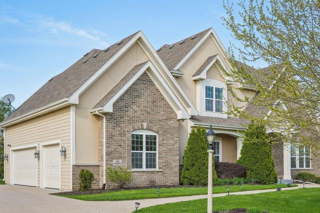 N55W20970 Carters Crossing CIRCLE, Menomonee Falls, WI 53051