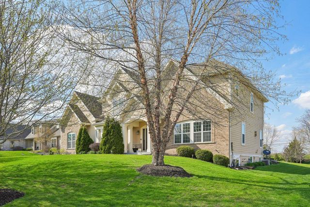 N55W20970 Carters Crossing CIRCLE, Menomonee Falls, WI 53051