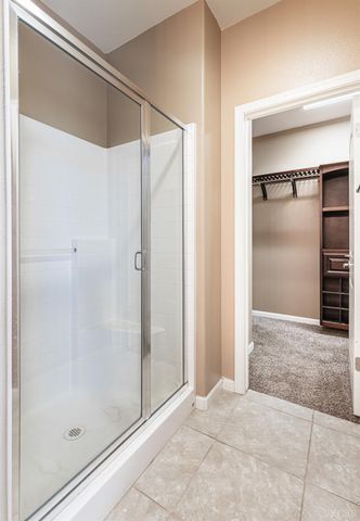 863 Legacy Drive, Lemoore, CA 93245