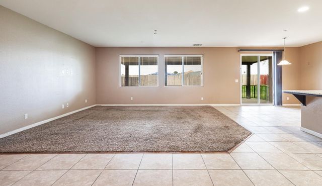 863 Legacy Drive, Lemoore, CA 93245