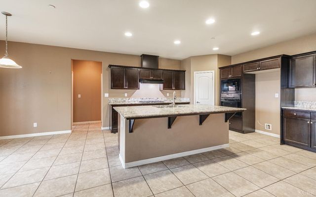 863 Legacy Drive, Lemoore, CA 93245