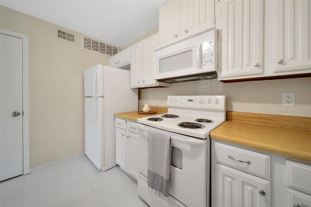 3500 Tangle Brush Drive 72, Spring, TX 77381