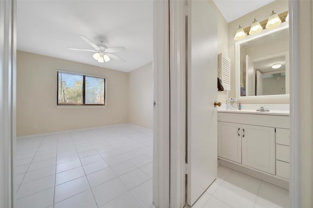 3500 Tangle Brush Drive 72, Spring, TX 77381