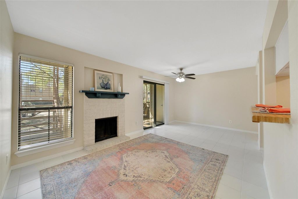 3500 Tangle Brush Drive 72, Spring, TX 77381