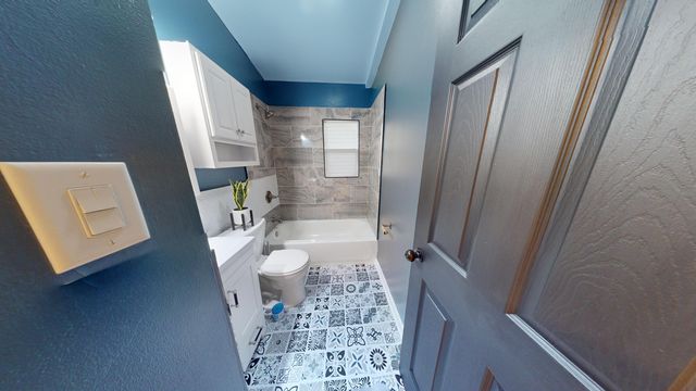 737 E 47th Avenue, Gary, IN 46409