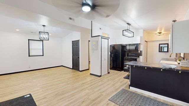 737 E 47th Avenue, Gary, IN 46409