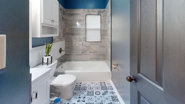 737 E 47th Avenue, Gary, IN 46409