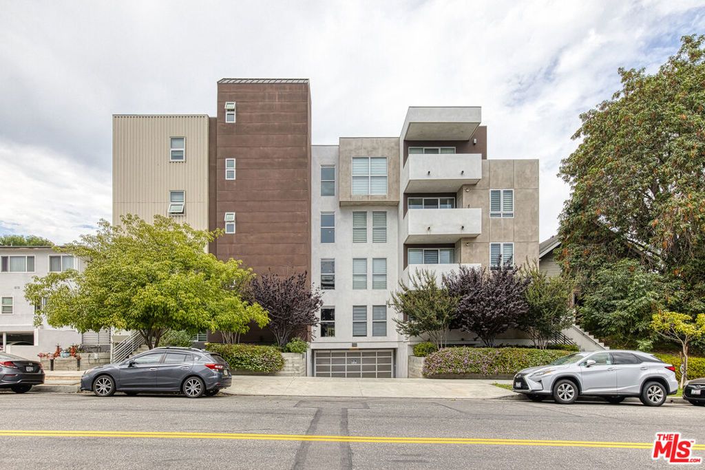 4813 Oakwood Avenue 103, Los Angeles, CA 90004 — exterior