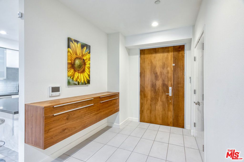 4813 Oakwood Avenue 103, Los Angeles, CA 90004 — photo 3