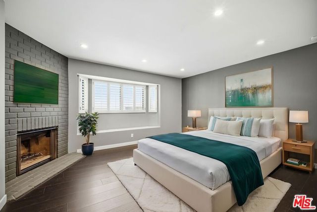 10229 Variel Avenue 12, Chatsworth, CA 91311