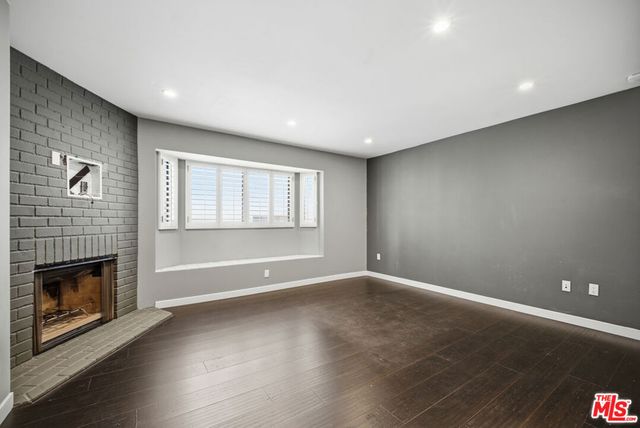 10229 Variel Avenue 12, Chatsworth, CA 91311