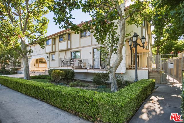 10229 Variel Avenue 12, Chatsworth, CA 91311
