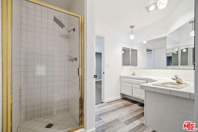 10229 Variel Avenue 12, Chatsworth, CA 91311