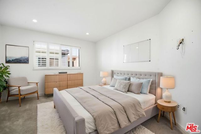 10229 Variel Avenue 12, Chatsworth, CA 91311