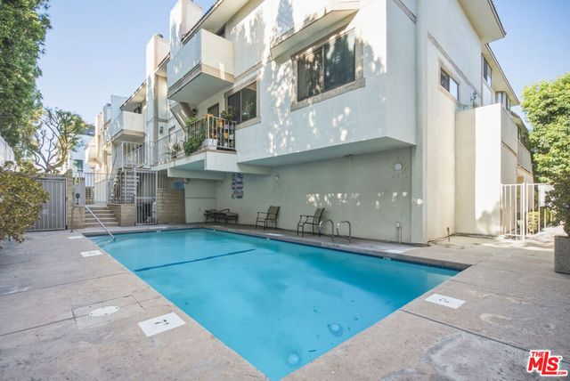 10229 Variel Avenue 12, Chatsworth, CA 91311