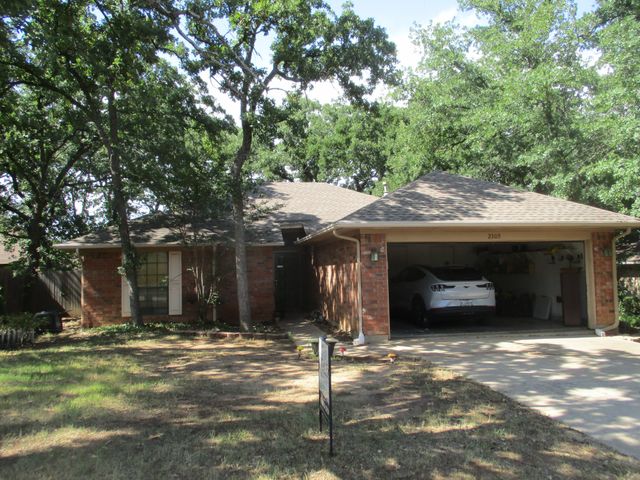 2309 Oak Park Drive, Denton, TX 76209