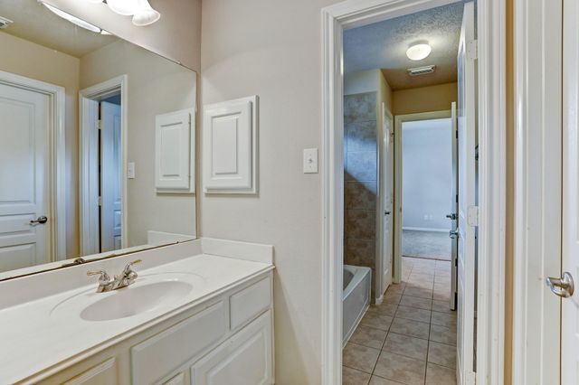 2181 Brittany Colony Drive, League City, TX 77573