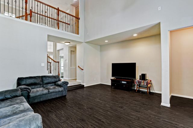 2181 Brittany Colony Drive, League City, TX 77573