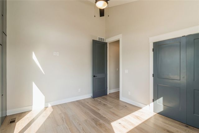 16210 Walnut Meadows Court, Urbandale, IA 50323