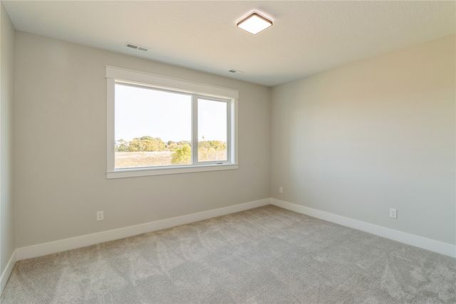16210 Walnut Meadows Court, Urbandale, IA 50323
