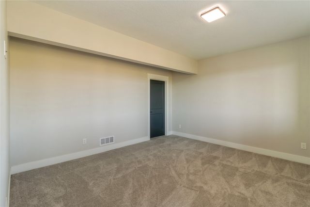 16210 Walnut Meadows Court, Urbandale, IA 50323