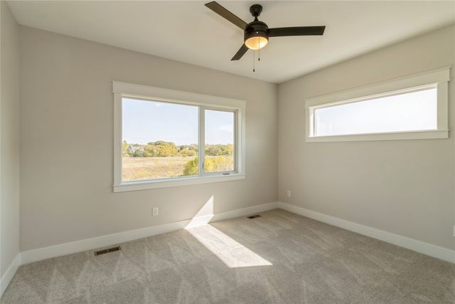 16210 Walnut Meadows Court, Urbandale, IA 50323