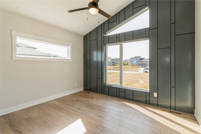 16210 Walnut Meadows Court, Urbandale, IA 50323