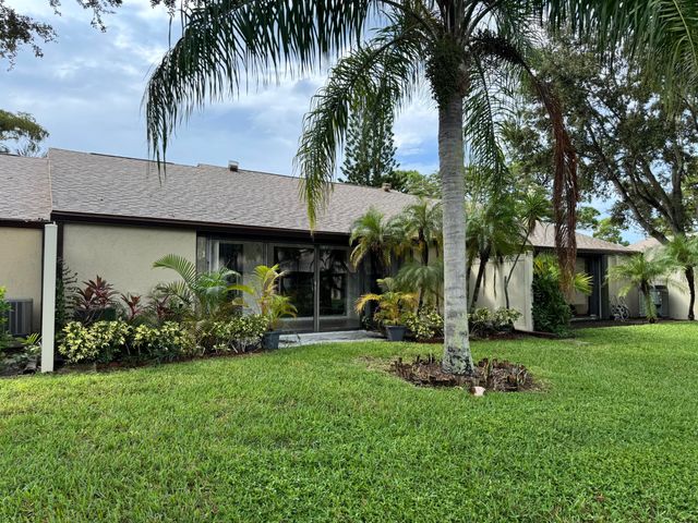1025 Green Pine Boulevard B, West Palm Beach, FL 33409